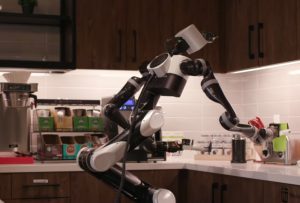 روبوت يتعلم التقاط الأشياء وترتيبها | عبر معهد تويوتا للأبحاث